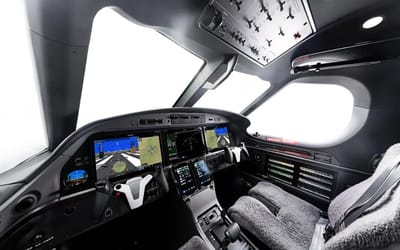 Aviation vlogger flies new business plane with futuristic features and the most noteworthy advances when it comes to the cockpit