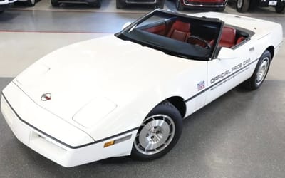 Beautiful white-on-red Corvette convertible with 16,000 miles lists in Illinois