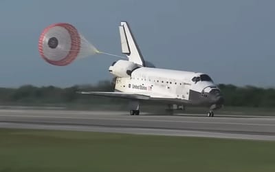 Magnificent footage shows spaceplane landing in Florida after 6,200,000 miles and two weeks in orbit