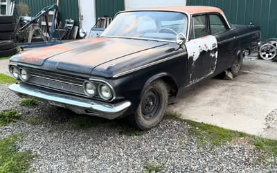 Restorer finds a rare ex-police 1964 Dodge 880 with a surprise inside