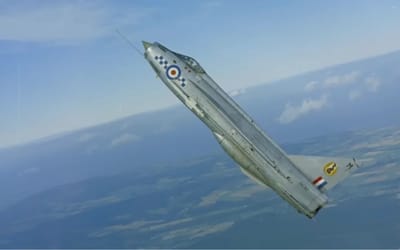 english-electric-lightning-jet-could-exceed-speed-sound-vertical-climb