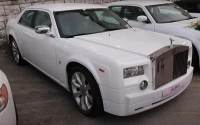 YouTuber finds a fake Rolls-Royce Phantom and the difference between the replica and the real thing is shocking