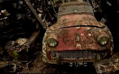 Man makes unbelievable automotive discovery at abandoned British farmhouse