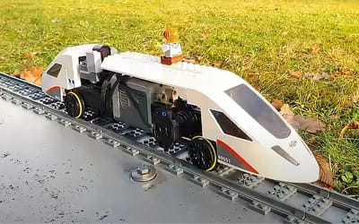 Man attempts to break world record with the world’s fastest LEGO train