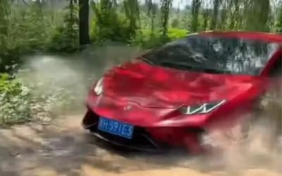 Owner gives his Lamborghini Huracán a rough ride by turning it into rally car