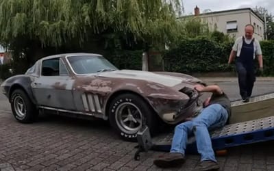 Man flies for 1966 Corvette that’s been parked in the same spot for nine years, turns out to be in pieces