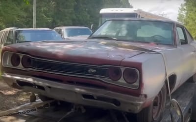 Man finds amazing surprise under hood of Dodge Super Bee