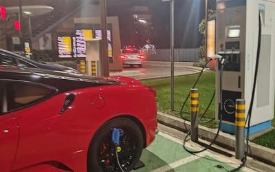 Ferrari F430 driver took ‘ICEing’ to a new level by plugging charger into rear wheel at EV charging station