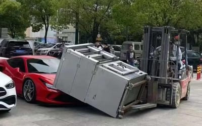 Forklift driver drops oven on Ferrari F8 Tributo hood