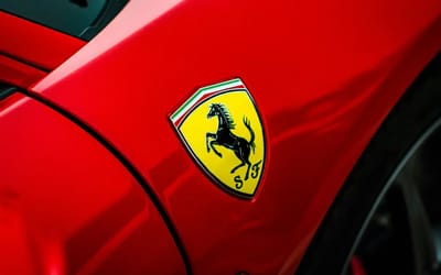 Ferrari CEO considers banning custom paint jobs