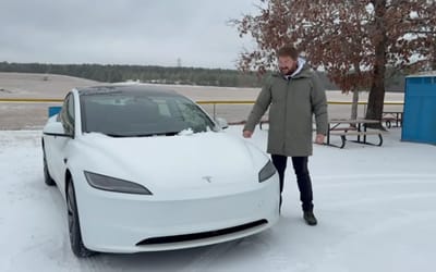 Colorado men take a new Tesla Model 3 Premium out to see how the Full Self-Driving deals with the snow and ice