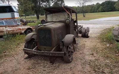 This 1929 GMC truck that was parked for 80 years has a surprise under the hood