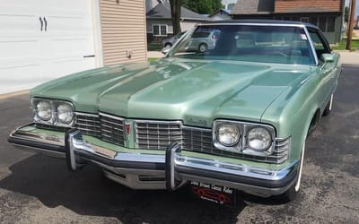 Time capsule Pontiac Grand Ville hits the market with its cigarette lighters untouched since 1973