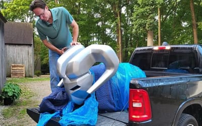 'Bucking Hemi' bull vanishes after Michigan event, reappears hundreds of miles away in bizarre twist