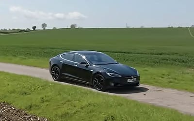 Man has put 430,000 miles on original battery and motors of ‘unkillable’ Tesla Model S