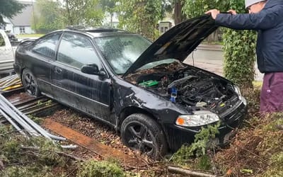 canada-man-buys-abandoned-turbo-honda-civic-for-500-to-see-if-he-can-bring-it-back-to-life