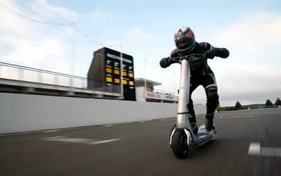 Turbo e-scooter worth nearly $30,000 aiming to set world record and break 100mph