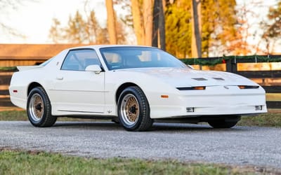 There were just over 1.5K 1989 Pontiac Trans Am Turbo cars but their 0-60mph time left America floored