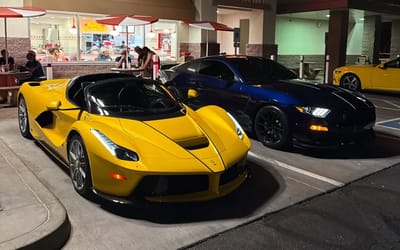 ferrari-la-ferrari-aperta-surprises-arizona-man-at-in-n-out