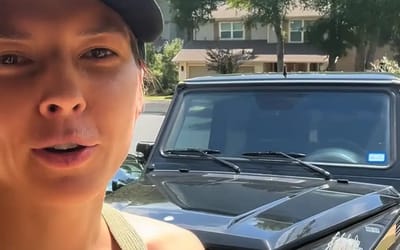 Woman finds her Mercedes G-Wagen plays a Peking Duck video on its infotainment screen
