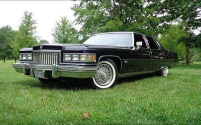 Johnny Cash bought this Cadillac Fleetwood Brougham for his birthday in 1975 and today it still looks incredible