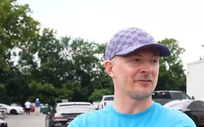 Someone turned up to New Jersey dealership and offered their beach house for a wild Lambo