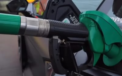 how-much-it-costs-to-fill-up-lamborghini-revuelto-with-gas