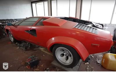 Watch Lamborghini Countach get first wash in 20 years