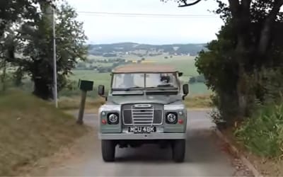 These guys are trying to fix a 1970s Land Rover with zero mechanical experience