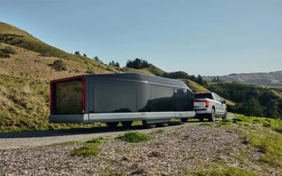 Former Tesla employees design huge 27-foot solar-powered trailer