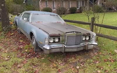 Detailers find Lincoln Continental in barnyard with feature ‘never seen before’