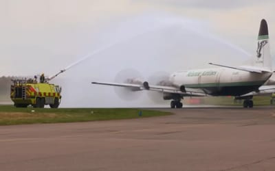 Canadian flies out the UK's last Lockheed Electra and it receives epic water salute send-off