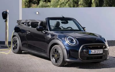 MINI Cooper SE Convertible is world’s first EV drop-top