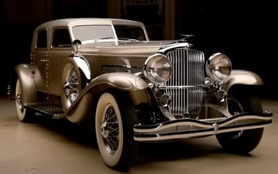 The most famous Duesenberg of all time can drive like a modern car despite being nearly 100 years old