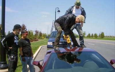 billy-idol-gave-bam-margeras-lamborghini-gallardo-a-diy-sunroof