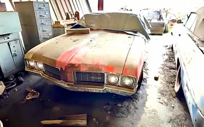 Unsuspecting man at work comes across a warehouse full of abandoned muscle cars ‘worth a fortune’