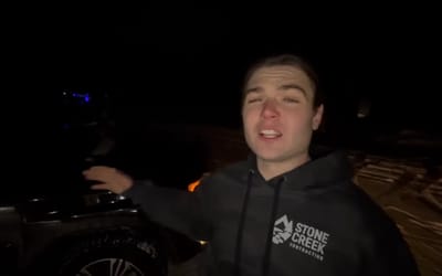 washington-man-wisconsin-barn-find-navy-hovercraft