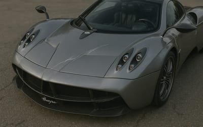 Man freaks everyone out scratching a $10,000,000 Pagani Huayra with a metal brush to prove a point