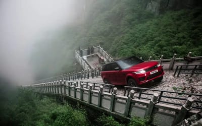 Watch the moment Range Rover Sport made history by climbing to China’s Heaven’s Gate