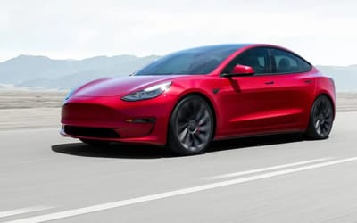 american-man-reddit-tesla-model-3-sr-200k-miles