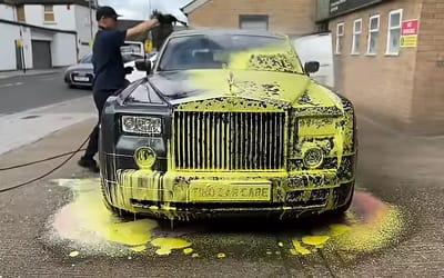 Detailers give this dirty Rolls-Royce an incredibly  satisfying deep clean