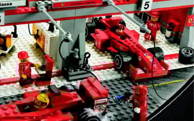 lego-leaked-ultimate-schumacher-tribute-pure-2004-v10-nostalgia
