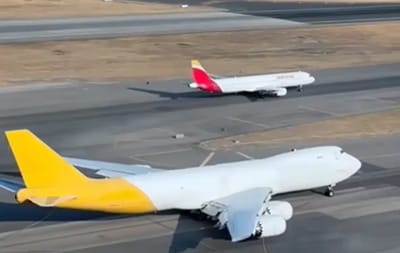 Boeing 747-8F and Airbus A321 roll together on runway, leaving people shocked by how different they are