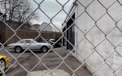 Canadian thought he’d go his life without seeing a 1-in-10 black F40 then peeks through a garage fence and all his Christmases come at once