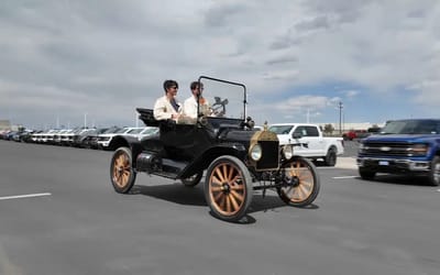 Ford mechanic astonished by man who brings 100-year-old Model T in for service