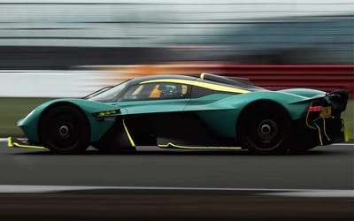 Aston Martin Valkyrie smashes Silverstone lap record by an incredible 10 seconds