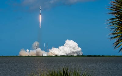 SpaceX quietly launches its 10,000th Starlink satellite, changing how the world connects