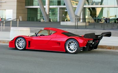rare-superlite-sl-c-spotted-on-los-angeles-freeway