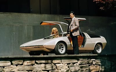 Porsche's poster-worthy gullwing supercar's story ended in the way no one would have wanted