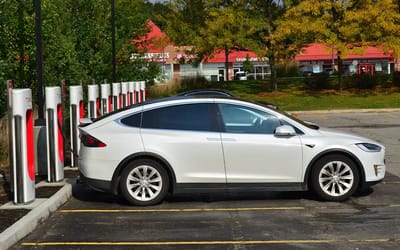 Man who bought Tesla Model X in 2017 does ‘proper range test’ to see how much battery it has after 7 years and 100k miles